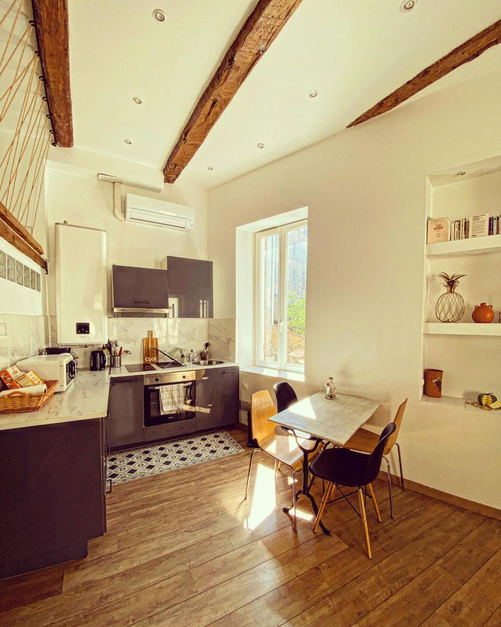Vaste Et Charmant Loft Climatise Au Coeur De Marseille Kültér fotó